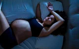 Можно ли спать на животе во время беременности в 1 триместре